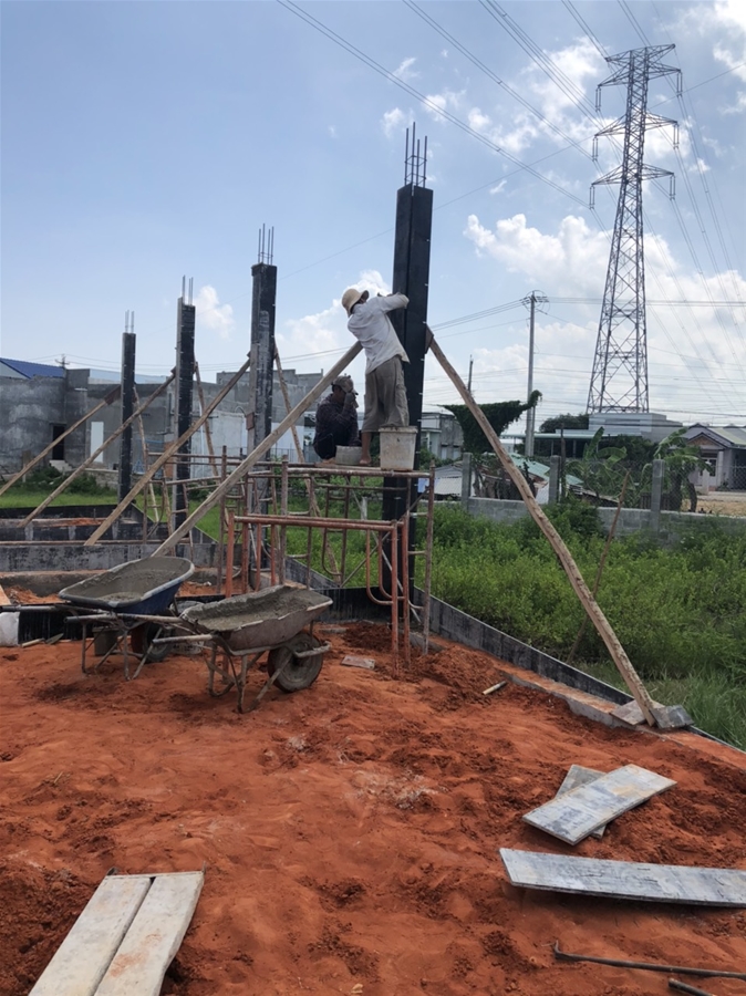 Thi công xây dựng nhà cấp 4 mái lệch tại Hàm Liêm THI CÔNG CÔNG TRÌNH NHÀ CẤP 4 MÁI LỆCH - CHỊ HẰNG HÀM LIÊM